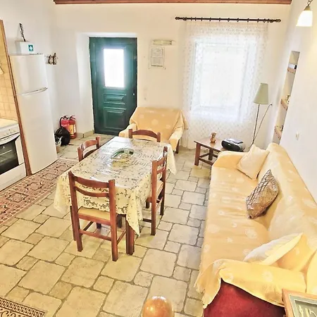 Olgas Cottage: Stone House On The *