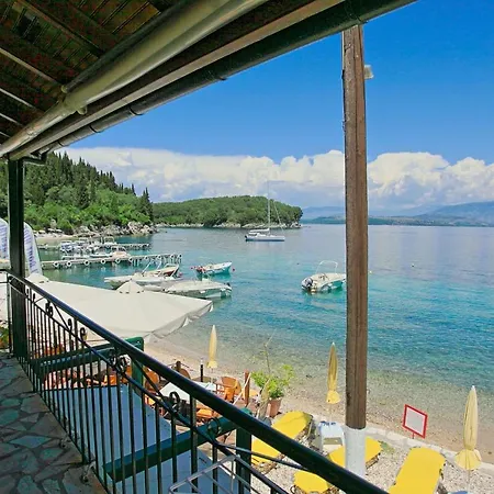 Olgas Cottage: Stone House On The * Kentroma